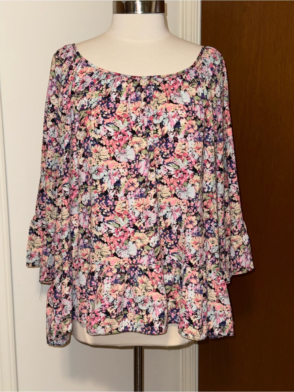 🐠 Ing Floral Scoop-Neck Peasant Blouse in Pink, Purple & Cream
